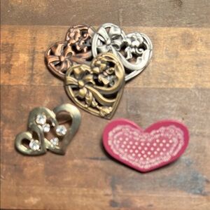 Heart Shaped Brooch Set